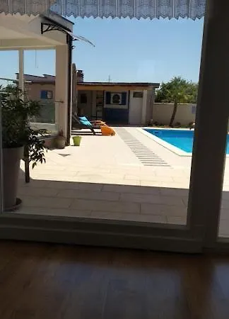 度假居 Lihnidos Istria *