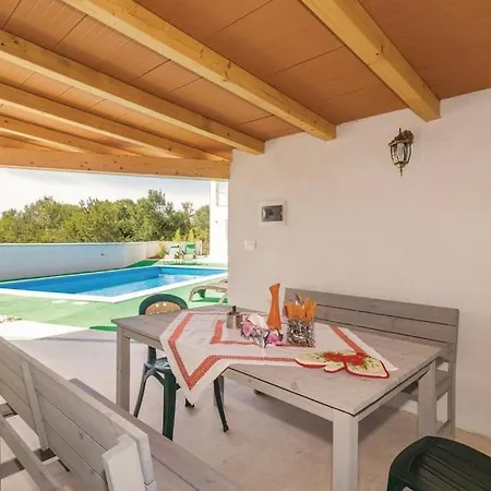 度假居 Lihnidos Istria *